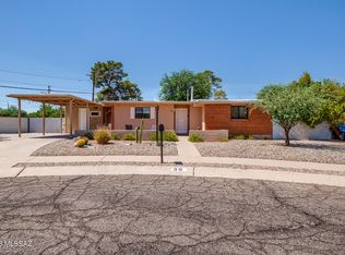 35 N Avenida De La Madero, Tucson, AZ 85710