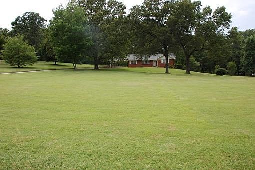 2nd image of 1047 Country Club Dr