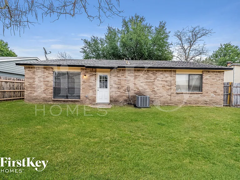 6403 Redwood Ln — Photo 14