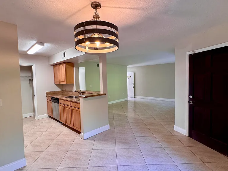 815 W Boynton Beach Blvd #10-105 — Photo 24