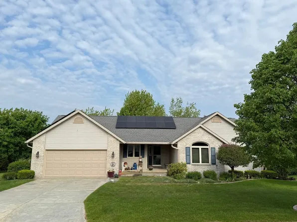 1316 Troon Dr, Sun Prairie, WI 53590