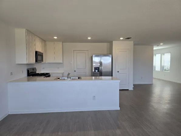400 Backcountry Dr, Little Elm, TX 75068