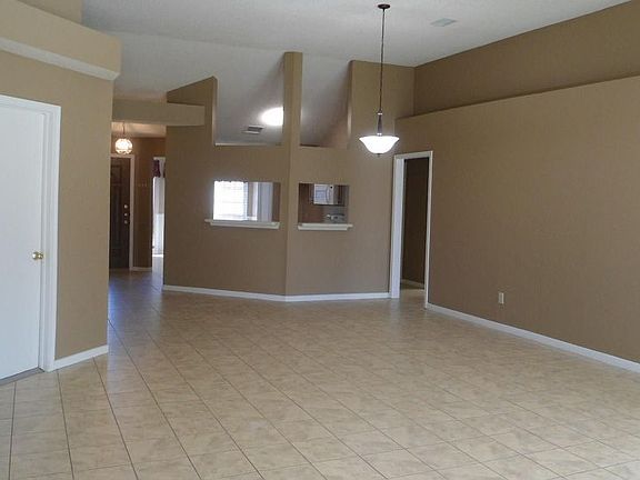 3rd image of 4639 Sunshine Dr