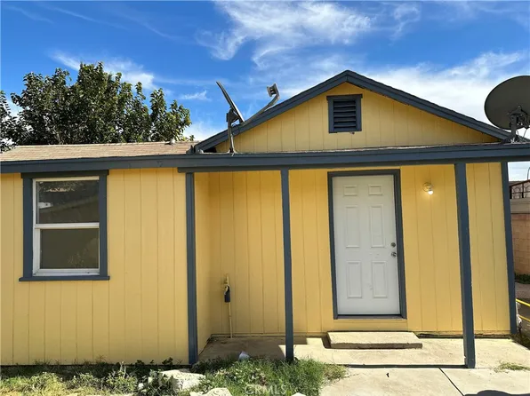 10055 Magnolia St, Bloomington, CA 92316