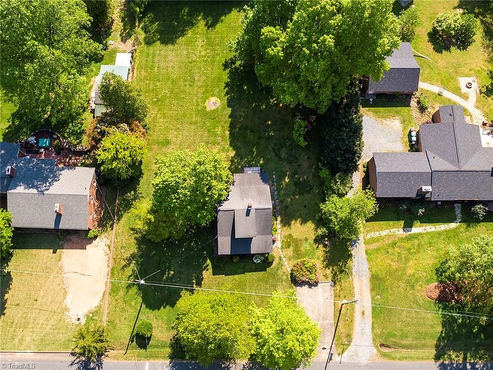 1st image of 1328 Forest Acres Cir