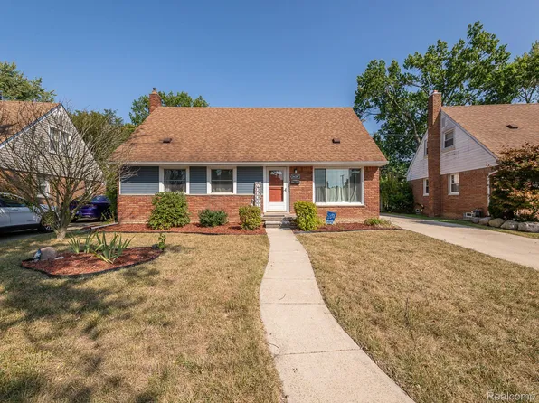 16287 Windermere Cir, Southgate, MI 48195