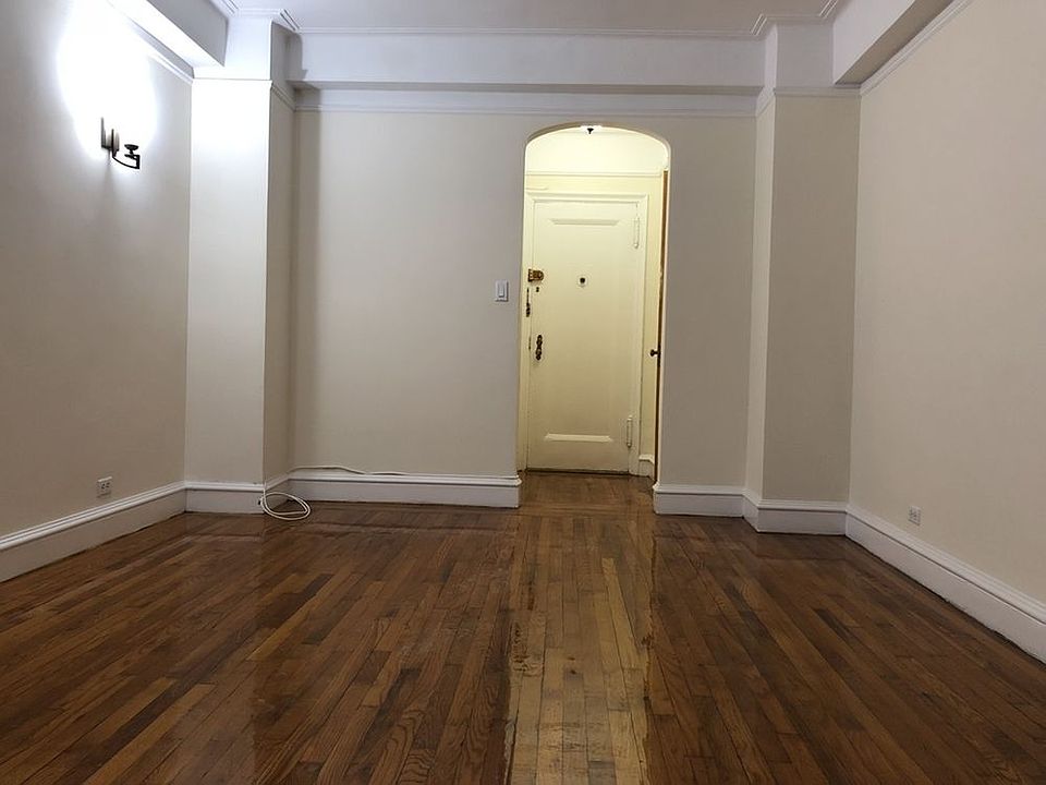 2nd image of 121 E 31st St APT 3G