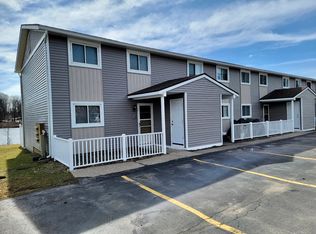Crick Hollow Townhouses, Phoenix, NY 13135