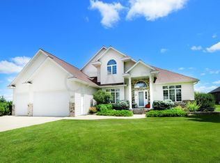 5691 Adams Dr, Grand Forks, ND 58201