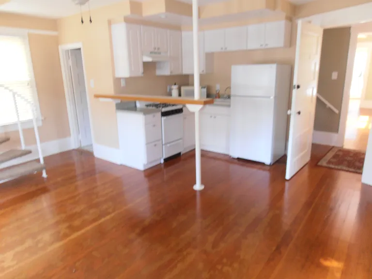 2455 2nd Ave #C — Photo 2