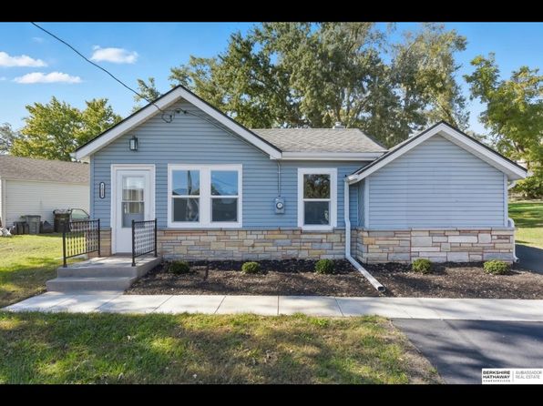 2012 Benson Gardens Blvd