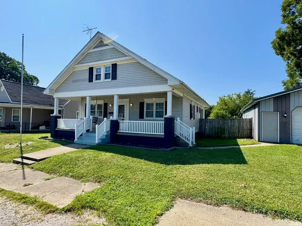 418 W Columbia St, Oakland City, IN 47660