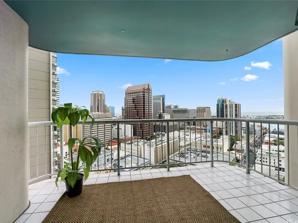 1212 Nuuanu Ave APT 2402, Honolulu, HI 96817