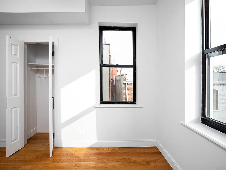 18-60 Flushing Ave #3 — Photo 8