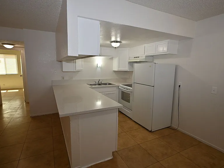 302 Eastminister Ct #A — Photo 2