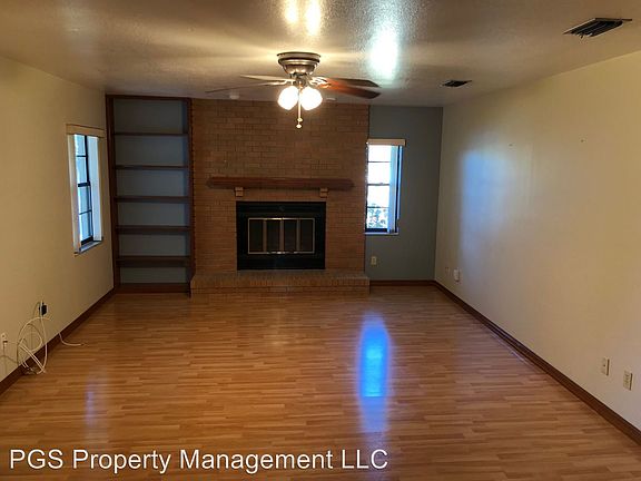 2nd image of 297 Lake Griffin Cir
