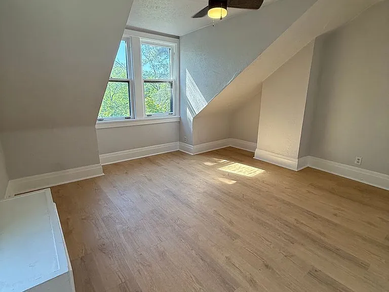 1003 Middle Rd #3 — Photo 9