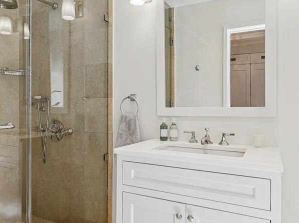 128 Central Park South image 11 of 12