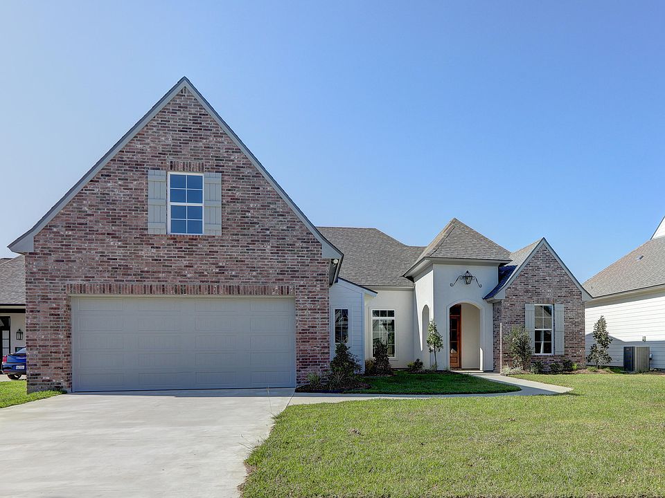 1st image of 116 Carriage Lakes Dr