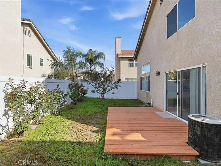 930 Primrose Ln — Photo 26