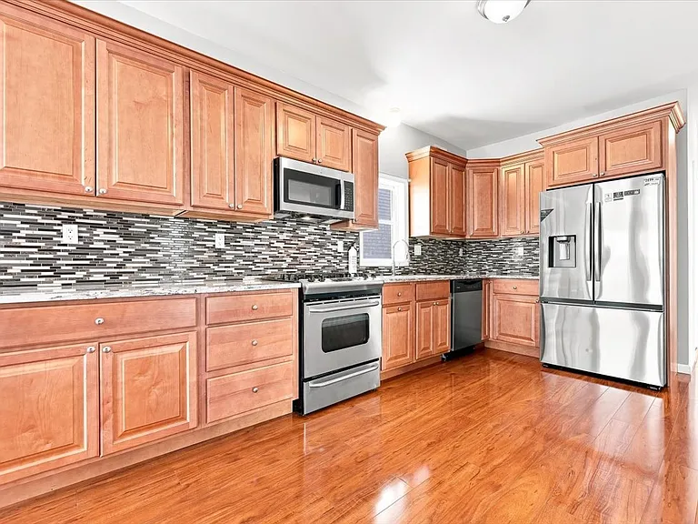 204 Hayward Pl #1 — Photo 6