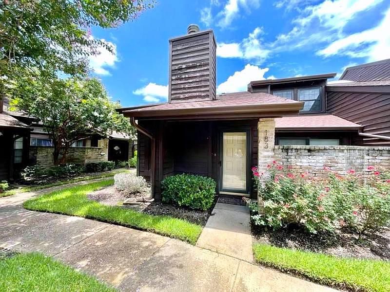 1st image of 2611 Grants Lake Blvd