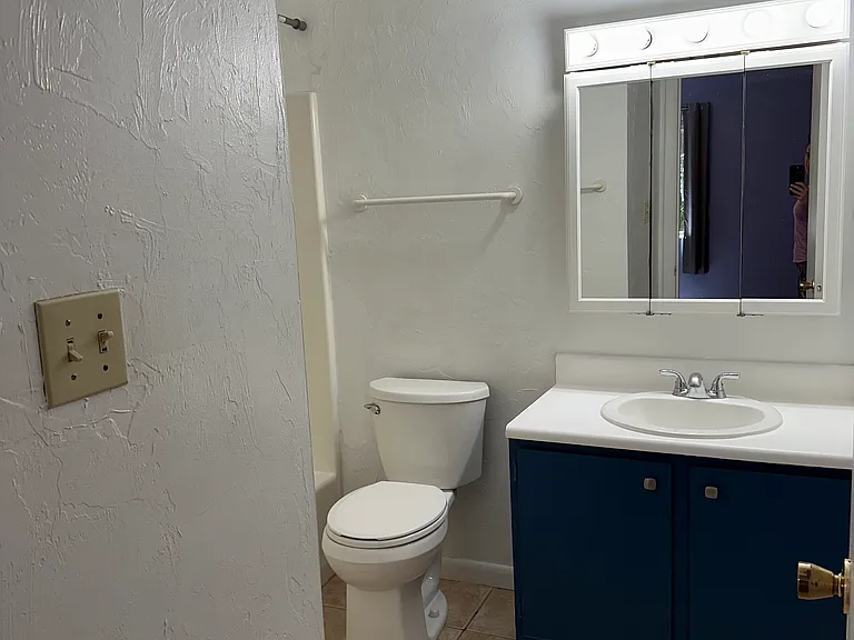 83 SE 16th Ave #E102 — Photo 16