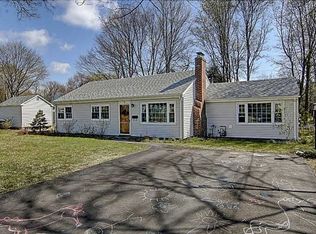 6 Hancock Rd, Barrington, RI 02806