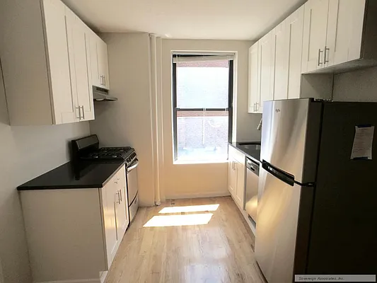 Rented by Sovereign Associates | media 12