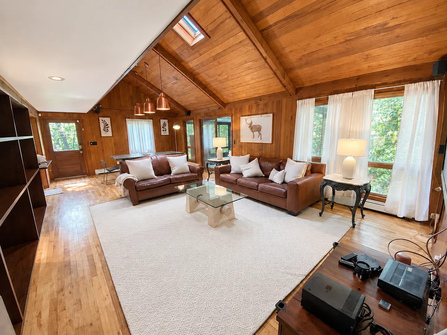 Private & Serene Lakefront Cottage — Photo 3