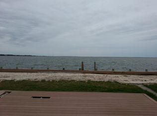 19 Shinnecock Rd, Quogue, NY 11959