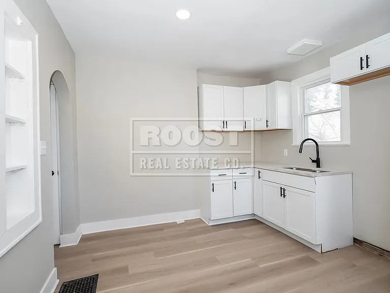 1239 S Champion Ave — Photo 6