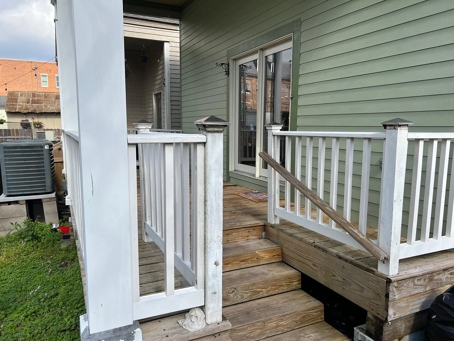 3 bed, 900 sqft, $1,650 — Photo 2