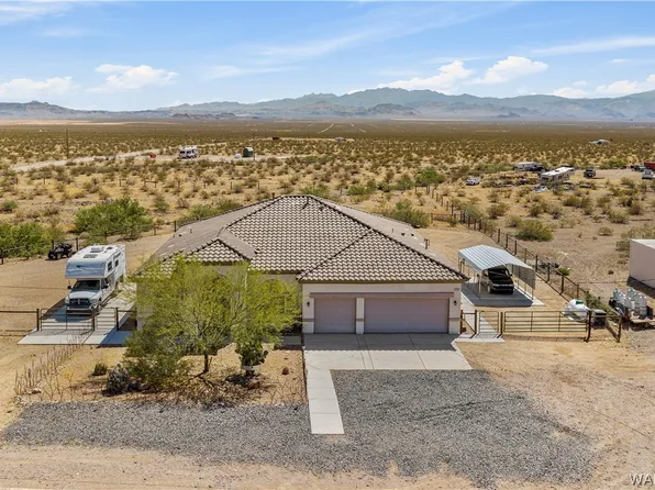 4256 Zircon Rd, Golden Valley, AZ 86413