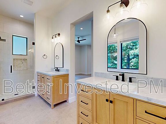 5th image of 1900 Lyon Ct