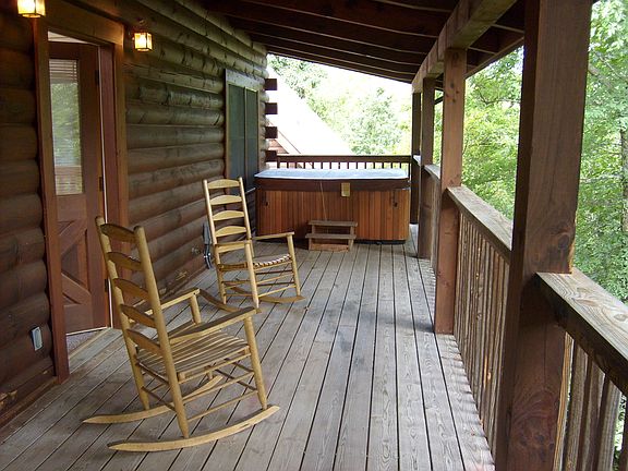 Side Porch & Hot Tub
