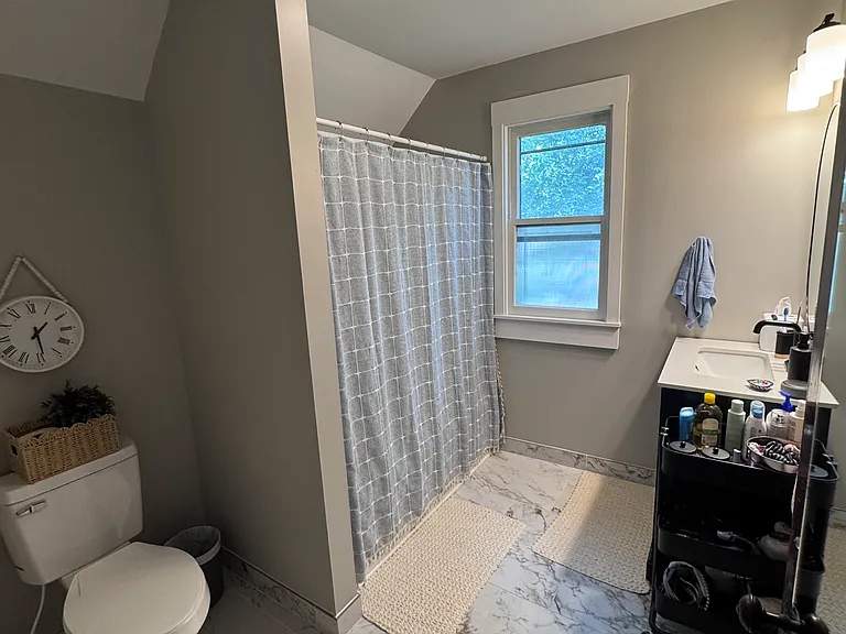 712 S State St #1/2 — Photo 19