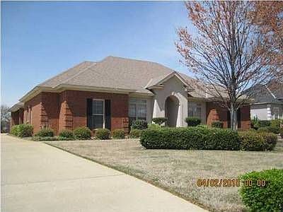 1st image of 1812 Parkview Dr S