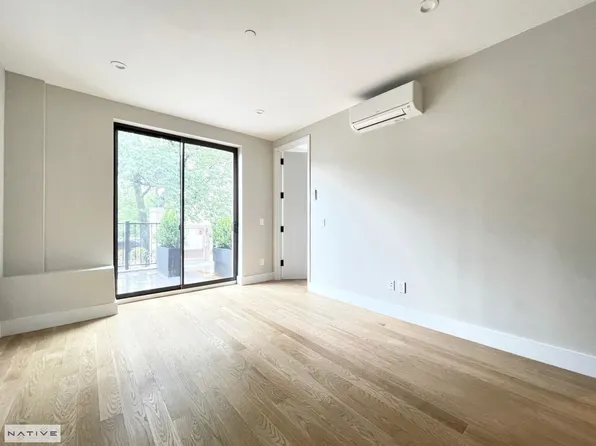 2771 Reservoir Avenue image 5 of 12