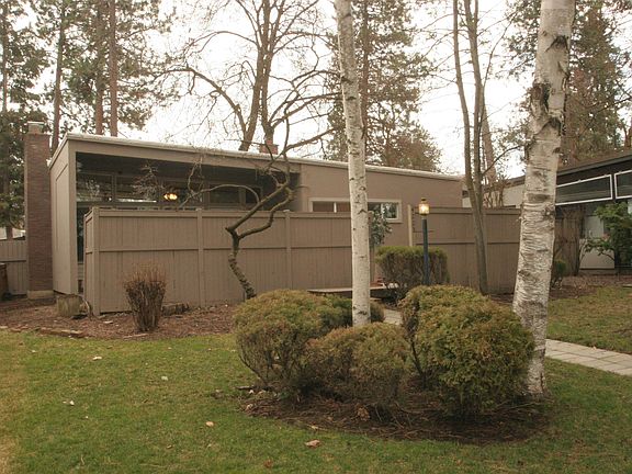 3rd image of 4223 S Perry St