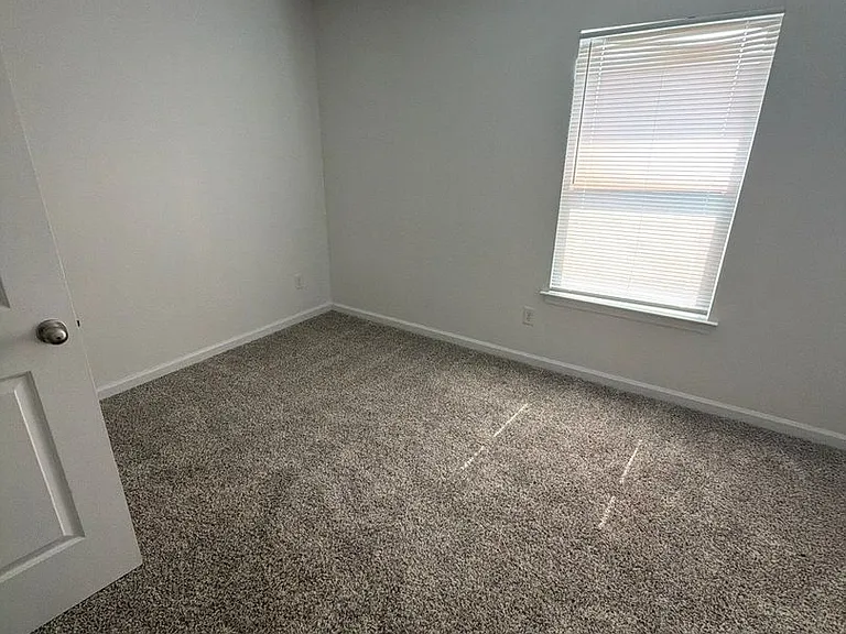 6839 Hare Pointe Dr — Photo 16