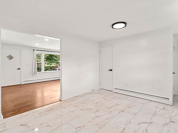 4th image of 3 Hampton St