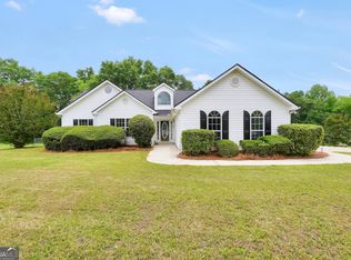 2001 Big Cypress Ln, Locust Grove, GA 30248