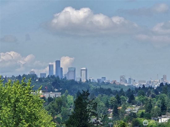 9728 57th Avenue S #C, Seattle, WA 98118