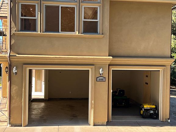 3rd image of 10007 West Dr