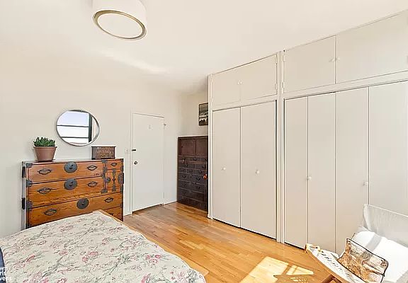 5th image of 75 Livingston St APT 12C