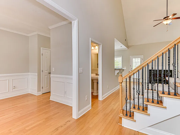 4116 Chastain Dr — Photo 3