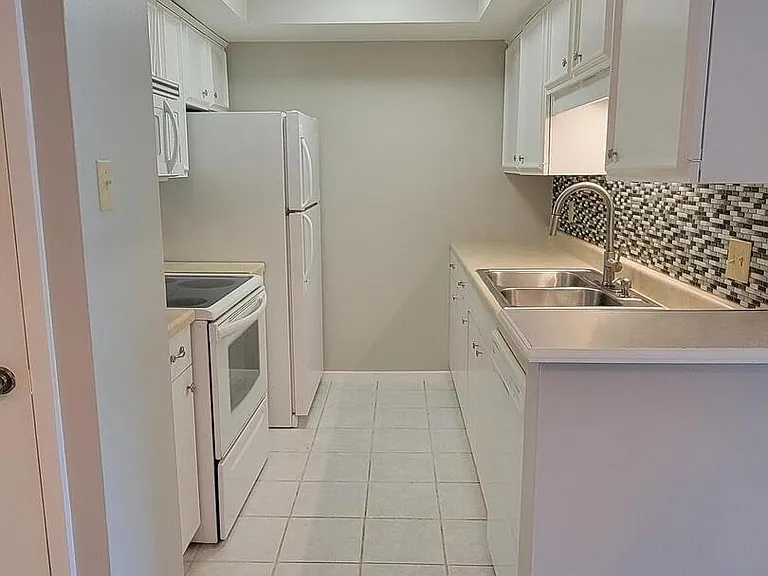 2300 Nacogdoches Rd #346 — Photo 7