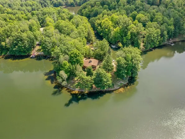 9858 Miramichi Dr, Evart, MI 49631