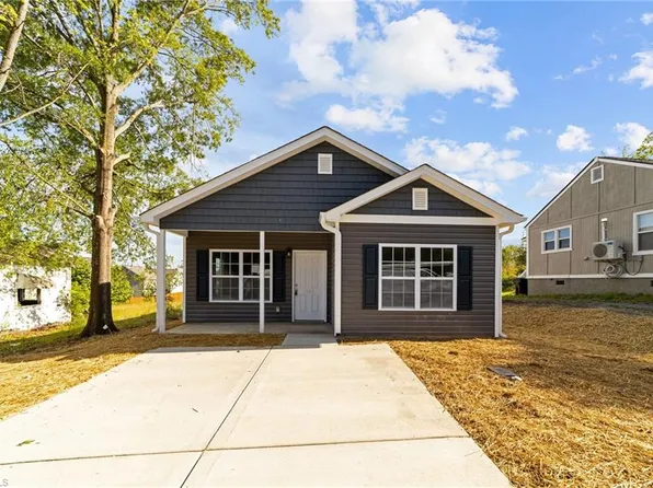 355 Austin St, Burlington, NC 27217